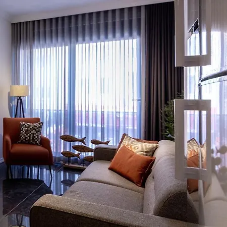 Deluxe Marine House * 马尔马里斯